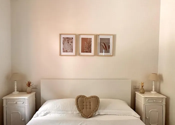 アパート Chiaro Di Luna パッシニャーノ・スル・トラジメーノ