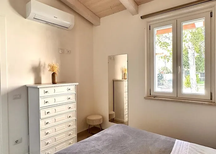 アパート Chiaro Di Luna パッシニャーノ・スル・トラジメーノ